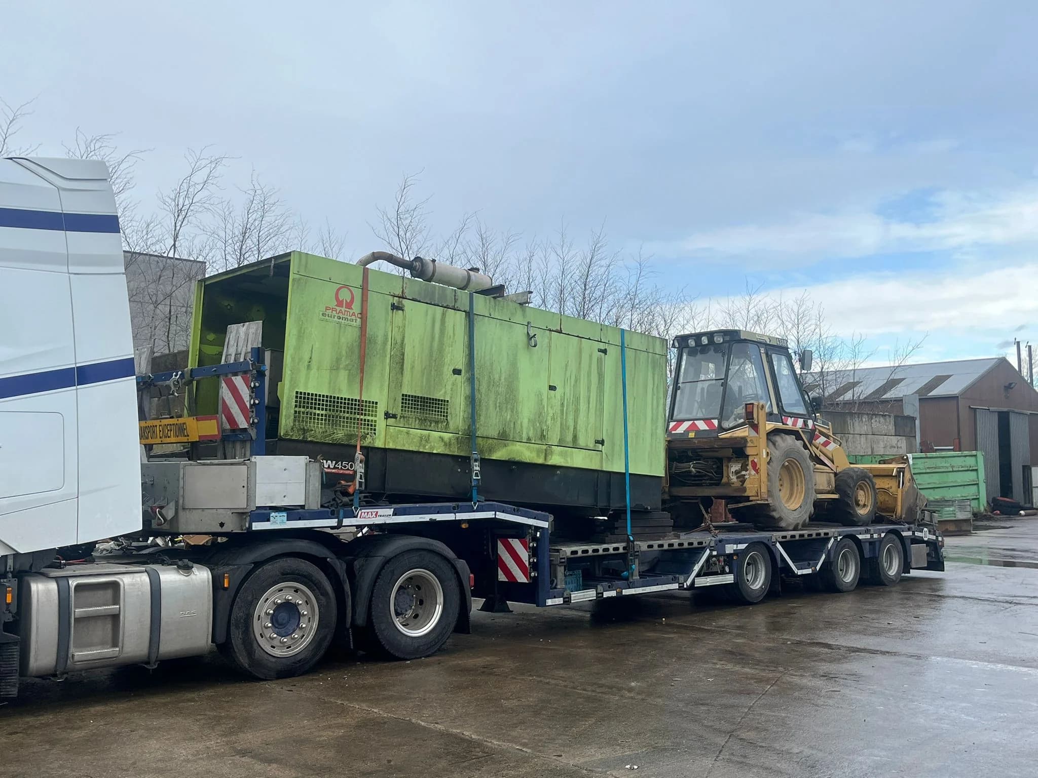 Generator und Baggerlader Schwertransport NRW — Kettenstark Ankauf