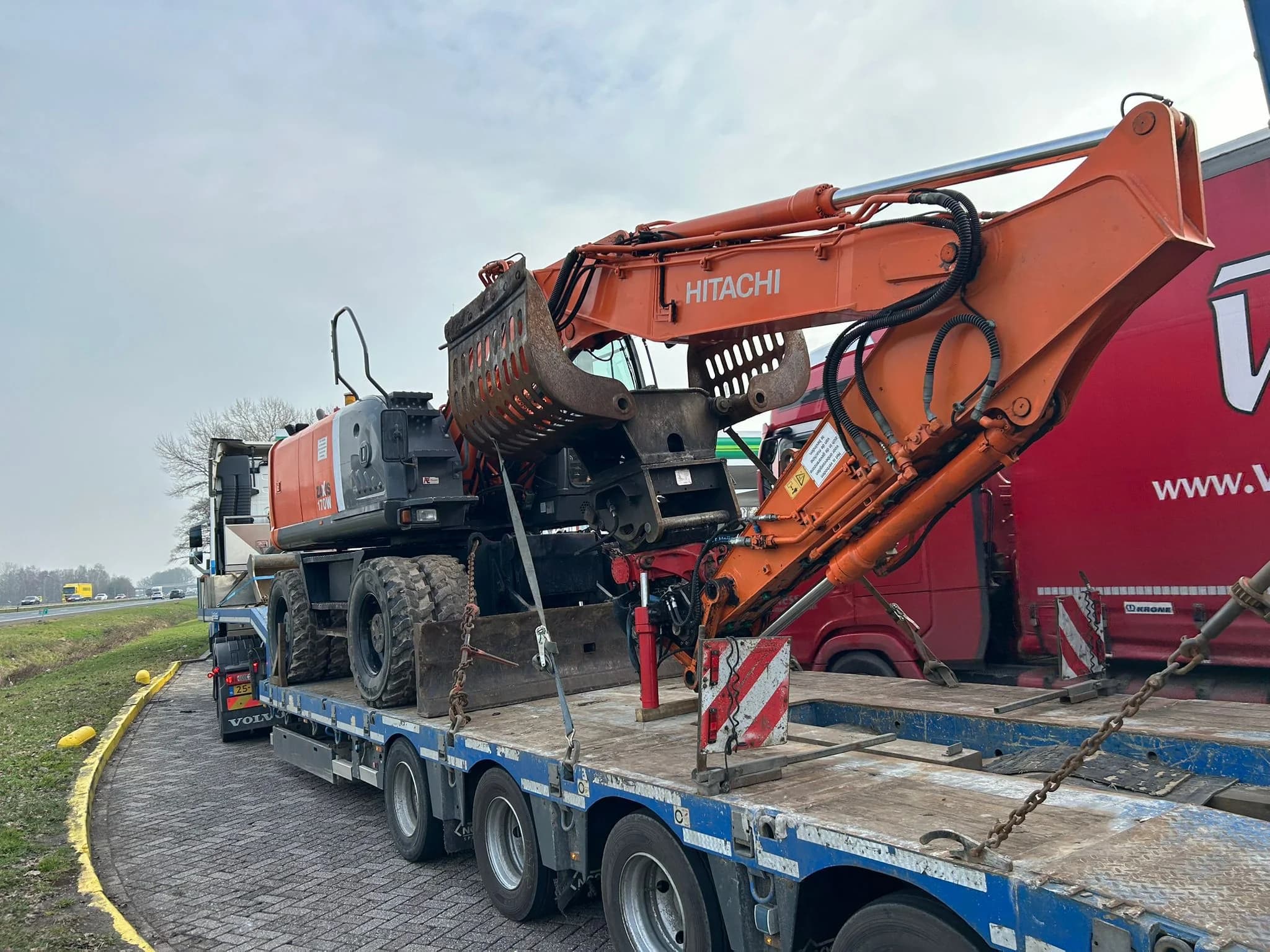 Hitachi Mobilbagger Transport Ankauf bundesweit — Kettenstark