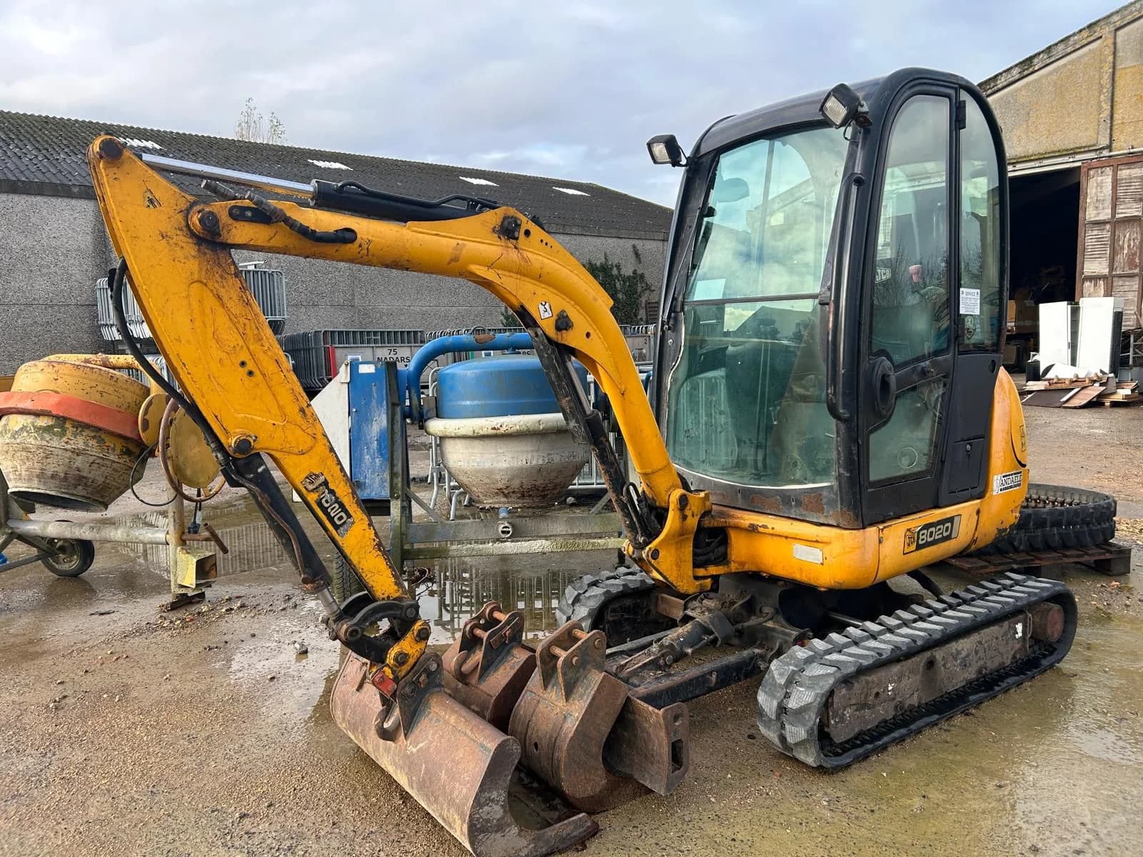 JCB 8020 Minibagger gebraucht kaufen Sauerland — Kettenstark Ankauf